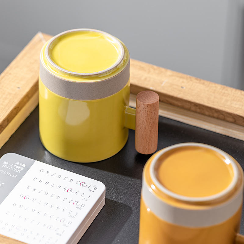 Damon Ceramic Cup Household Coffee Cup Water Cup Tea Cup Wooden Handle Mug Fashion Couple Brushing Teeth Against Cup