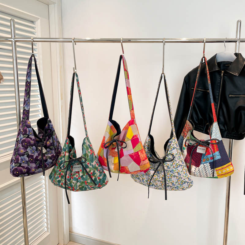 Spring and summer Korean versatile dopamine color block large capacity shoulder bag floral double-sided crossbody bag for women