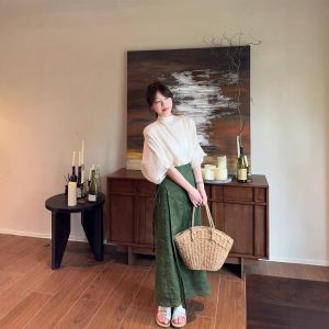 Real shot~ Spring retro new Chinese lantern sleeve shirt + high-waisted lace-up one-piece skirt suit