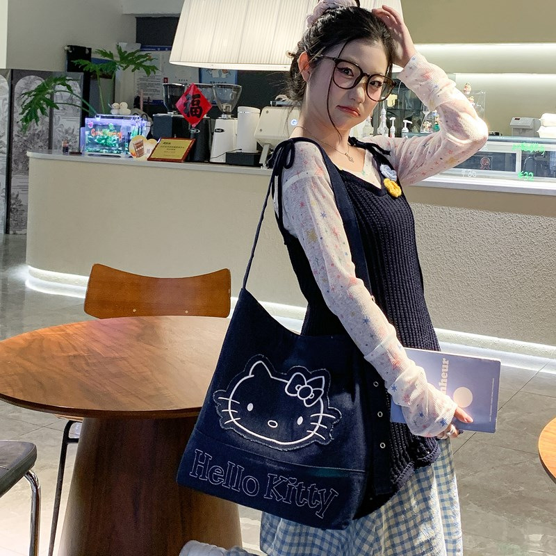 Denim large capacity bucket one-shoulder sweet and cool hot girl student women commuting backpack