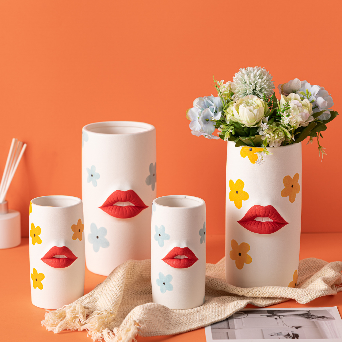 Daimon white decal lip ceramic vase decorations Light luxury craft ornaments